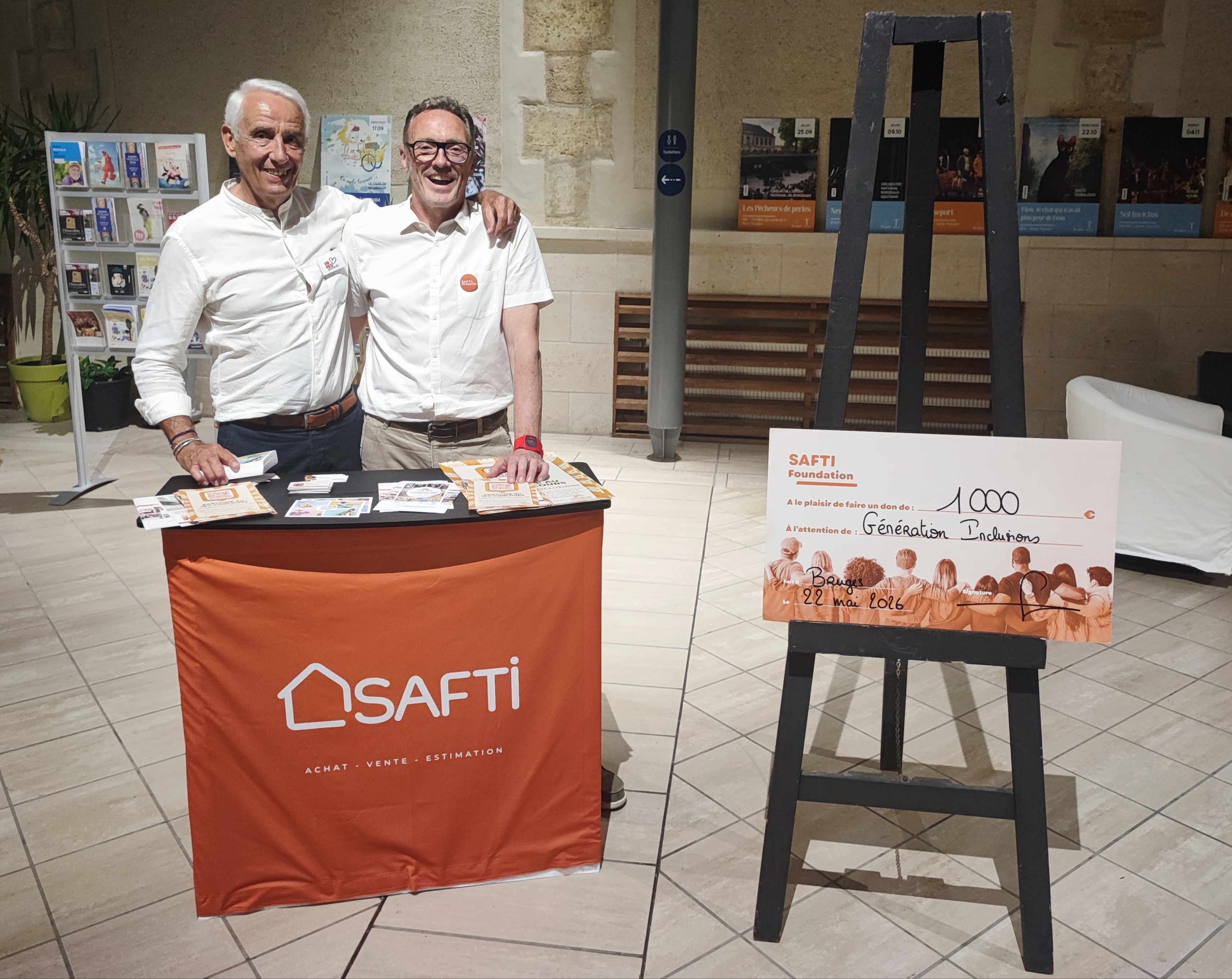 Remise du chèque SAFTI Foundation à Génération Inclusions